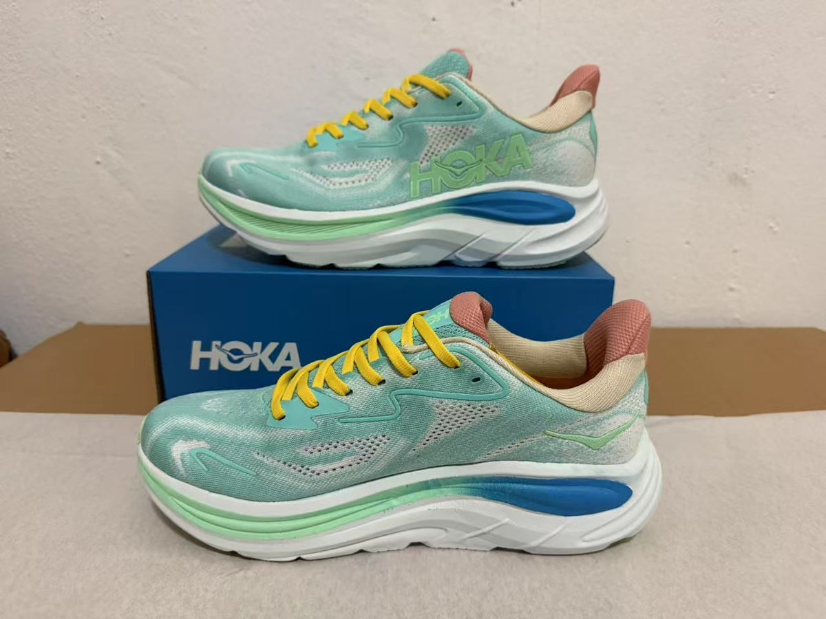 HOKA Clifton 10
